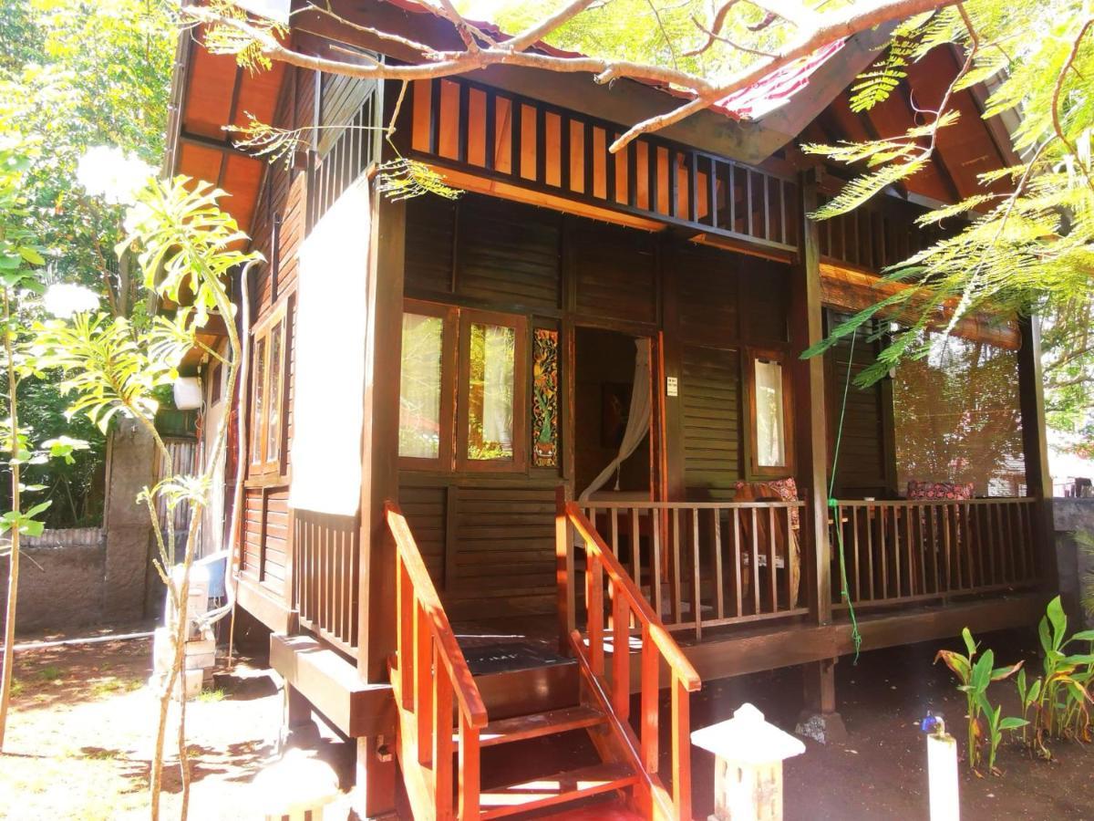 Kampung Meno Bungalows Gili Meno Habitación foto